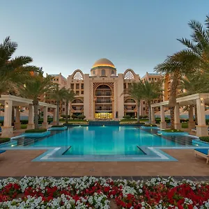 Lägenhet Globalstay At Palm Jumeirah Beachfront Paradise With Pool And Gym, Dubai